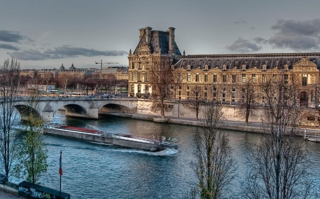 Hotel Du Quai Voltaire Paris Room photo